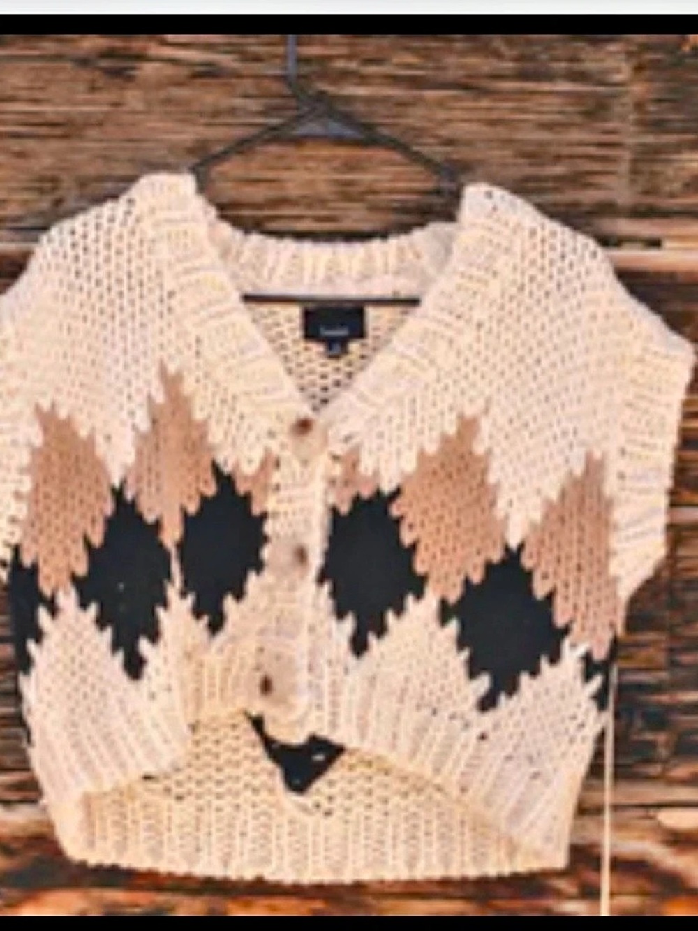 Lumiere Diamond Back Sweater Vest Argyle Sweater Vest in Cream & Black Size S.